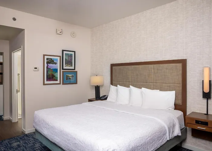 Hampton Inn And Suites Asheville Airport